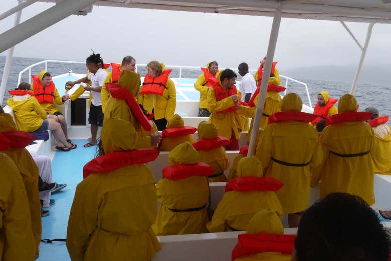 Disfrutando del paseo en barco por Samaná