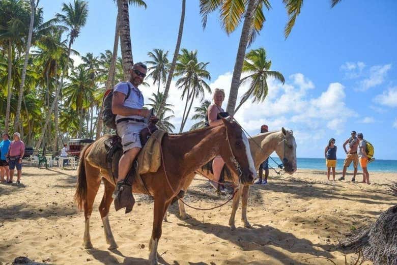 Prima di iniziare la passeggiata a cavallo