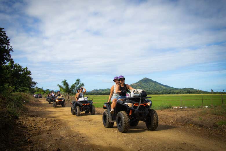 Disfrutando del tour en quad