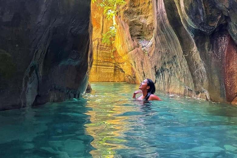 Momento relax en los cañones en Damajagua