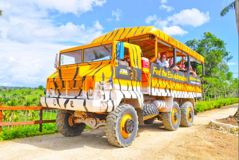 A bordo di un camion turistico