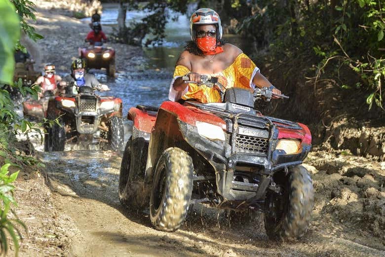 Disfrutando de la ruta en quad