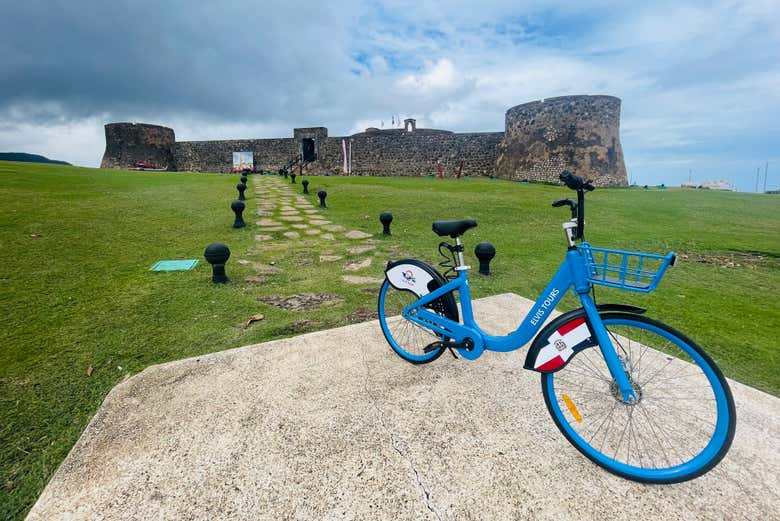 Al Forte di San Felipe in bici