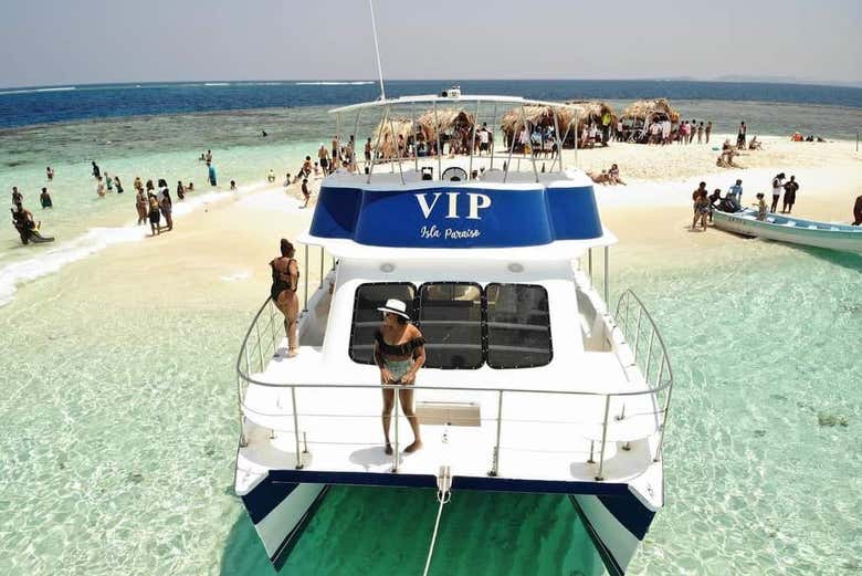 Pronti per il giro in catamarano