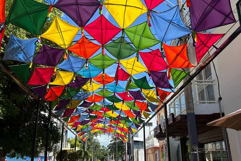 La calle de las Sombrillas en Puerto Plata