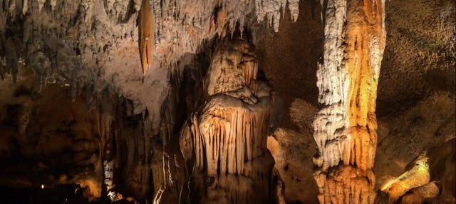 Cueva de las Maravillas & Altos de Chavón Tour 