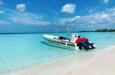 Excursión privada a la Piscina Natural en barco