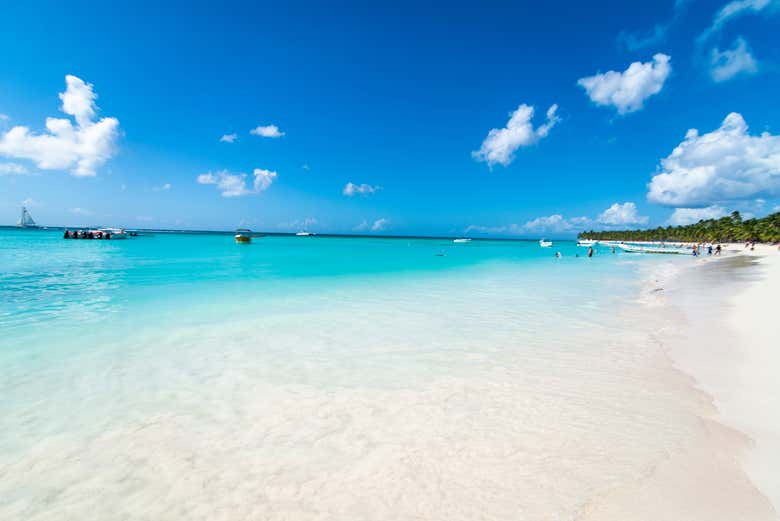 As águas da ilha Saona são cristalinas