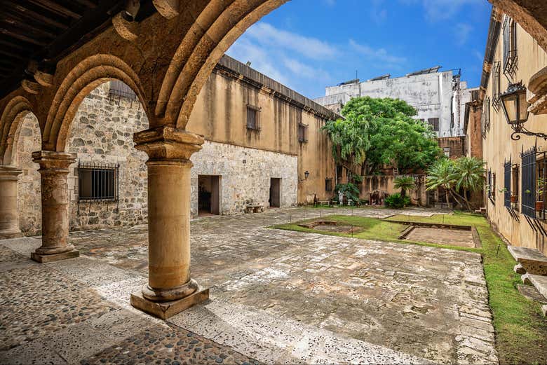 Visitez le musée des Maisons Royales