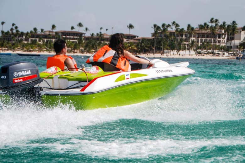 De lancha pela costa de Punta Cana