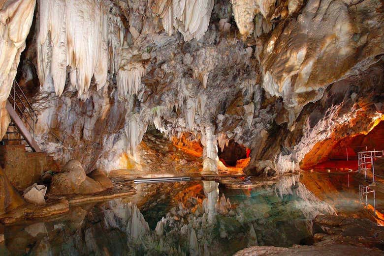 Interior de la Cueva de las Maravillas