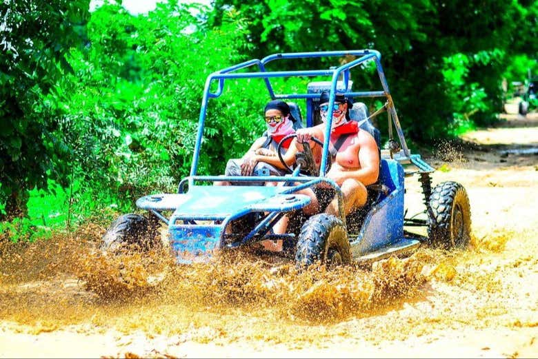 Let's go on a buggy tour!