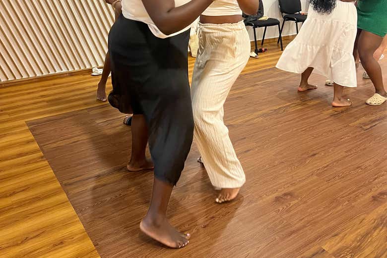 Detalle de los pasos de baile