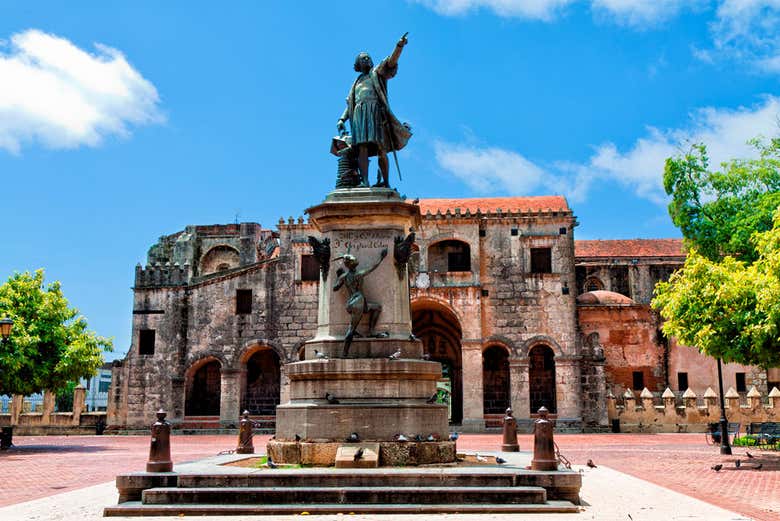 Parque Colón y Catedral de Santo Domingo