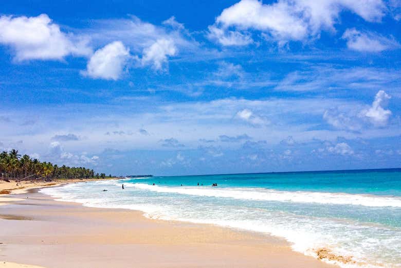 La playa de Macao es ideal para hacer surf