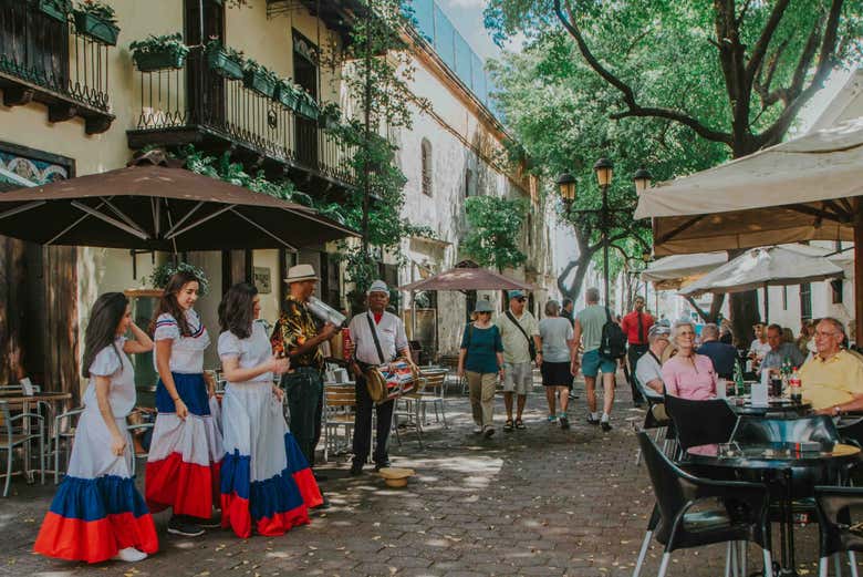 Promenez-vous dans la plus ancienne capitale du continent !
