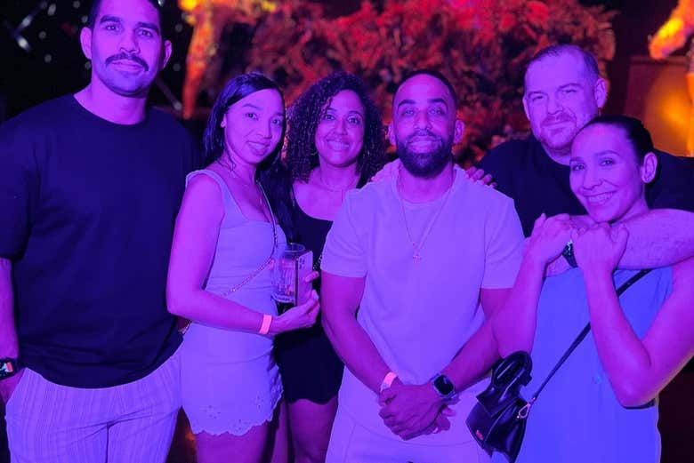 Podréis conocer gente nueva en la discoteca Tropicalia