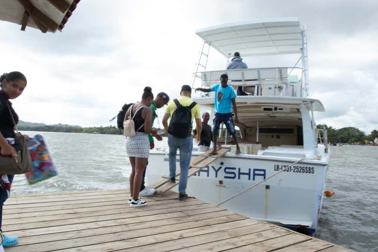 ¡Bienvenidos al ferry entre Sabana de la Mar y Samaná!