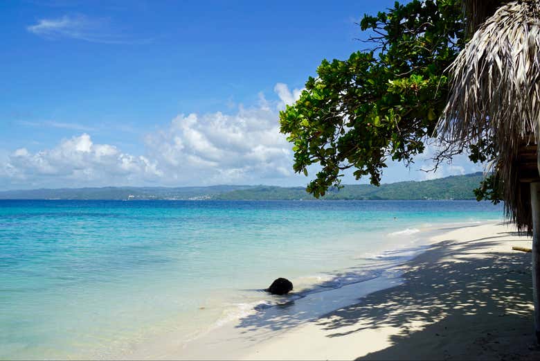 Una delle spiagge di Cayo Levantado