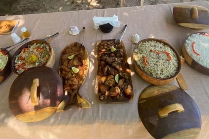 Almuerzo en Playa Esmeralda