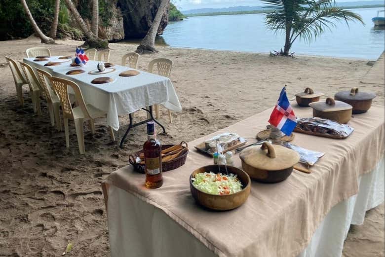 Buffet típico dominicano