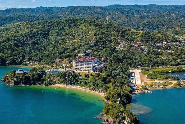 Vistas aéreas de la naturaleza de Samaná