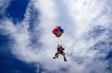 Salto en paracaídas en San Francisco de Macorís
