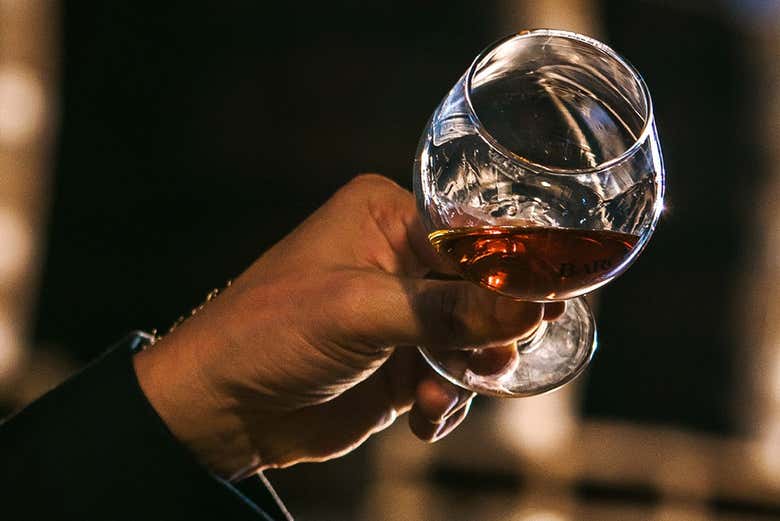 Apreciaremos el aroma, color y sabor del Ron Barceló