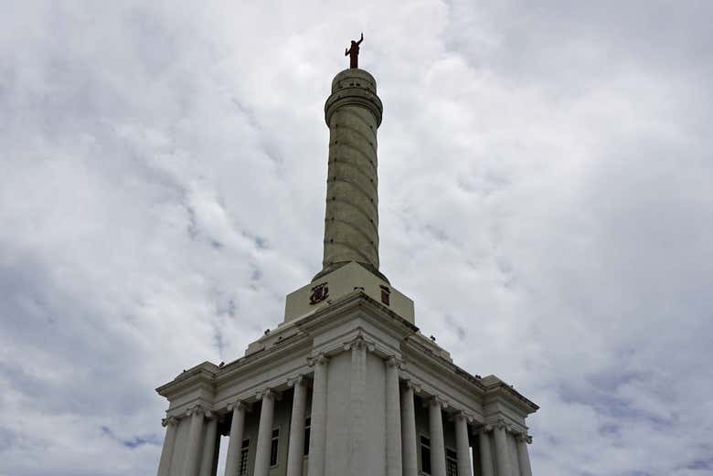Monumento a los Héroes de la Restauración