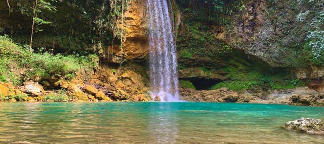 Excursión a Los Tres Ojos y Salto de Socoa