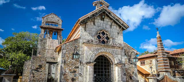 Distillerie Barceló, Cueva de las Maravillas et Altos de Chavón