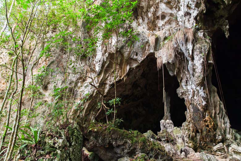 Una delle grotte del parco