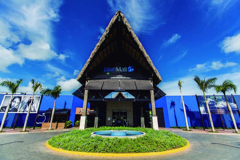 Entrada al Blue Mall de Punta Cana