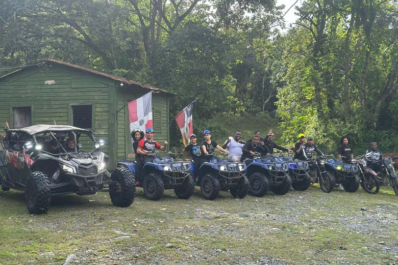 Prêts pour la balade dans Villa Altagracia