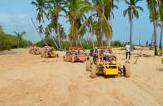 Tour en buggy por el río Chavón y Bayahíbe