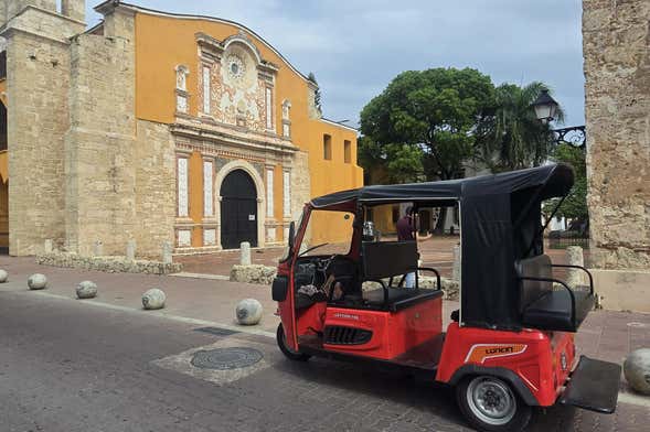 Tour en tuk tuk por Santo Domingo