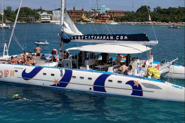 El catamarán en el que navegaremos