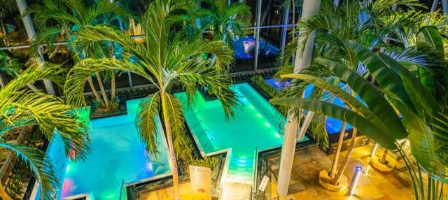 Entrada al balneario Therme