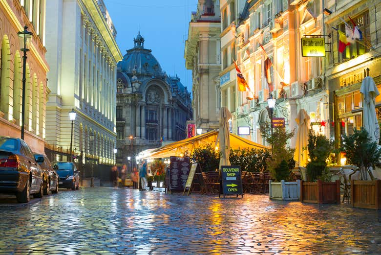 walking tour of bucharest