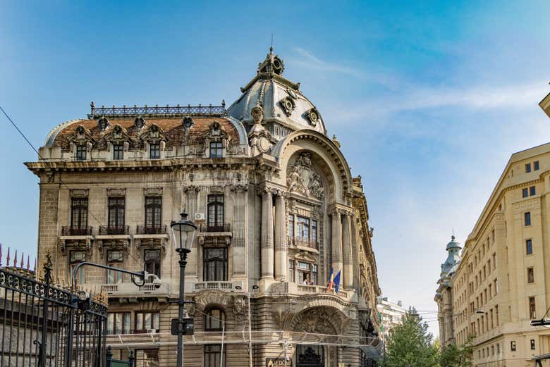 Edificio storico sulla Calea Victoriei di Bucarest
