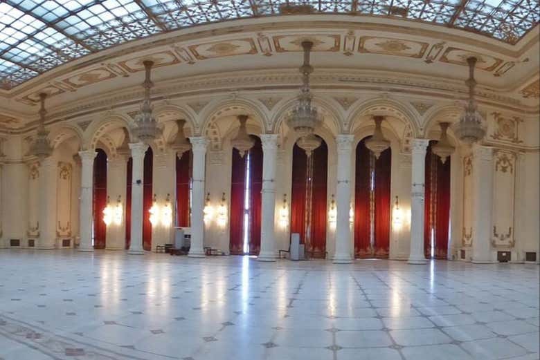 Salón de baile del Palacio del Parlamento de Bucarest