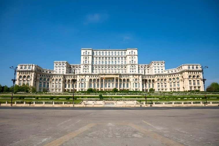 Découvrez le Palais du Parlement