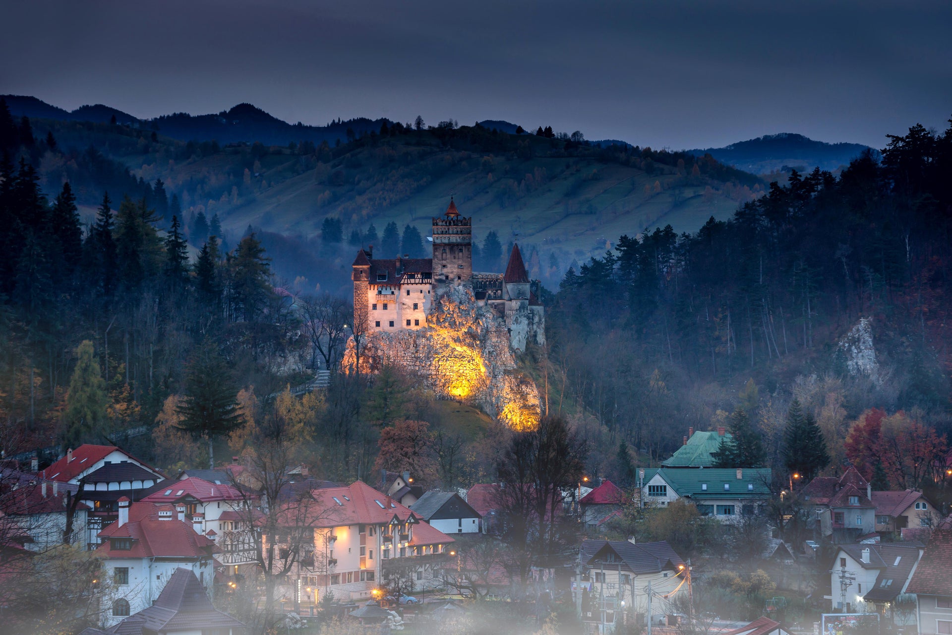 Tour de 2 días por Transilvania + Fiesta de Halloween en el castillo de Drácula