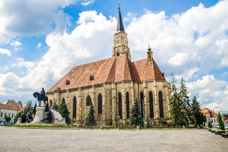Iglesia de San Miguel, en la Plaza Unirii de Cluj