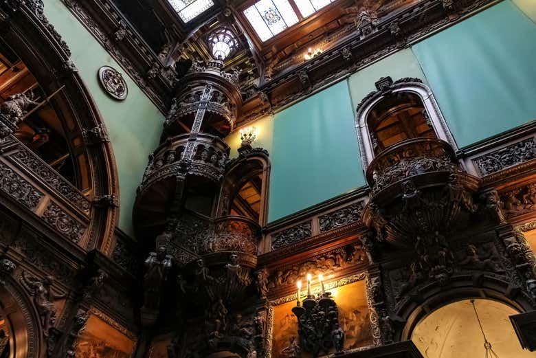 Interior del Castilo de Peles