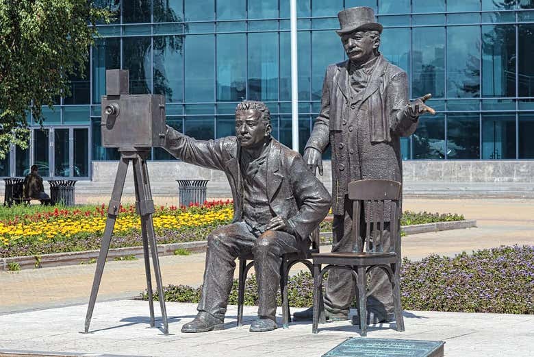 Monumento a los hermanos Lumiere