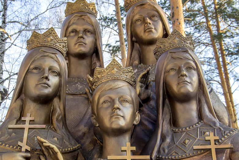 Monumento a los hijos de Nicolás II