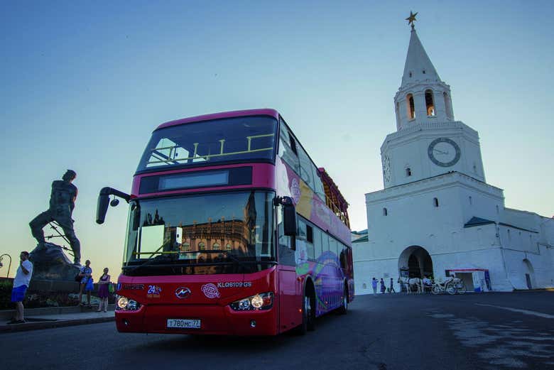 City Sightseeing tourist bus