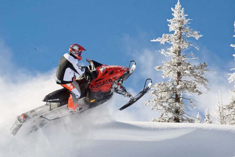Aventura en moto de nieve