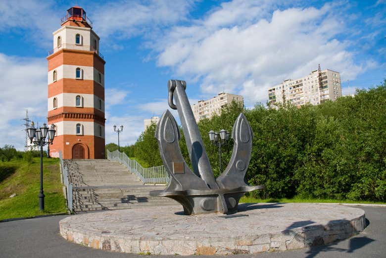 Monument en hommage aux marins de Mourmansk